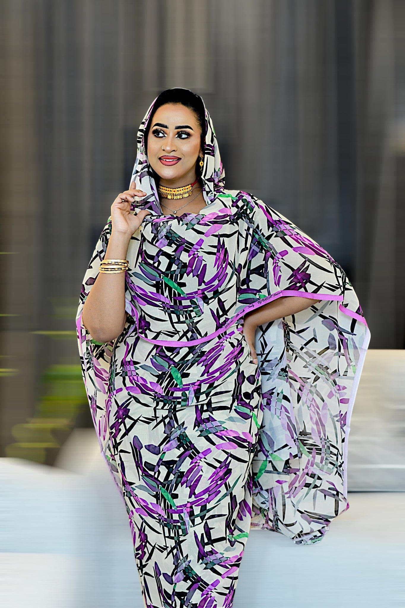 Alta Moda - White with Black/Pink Abstract Lines