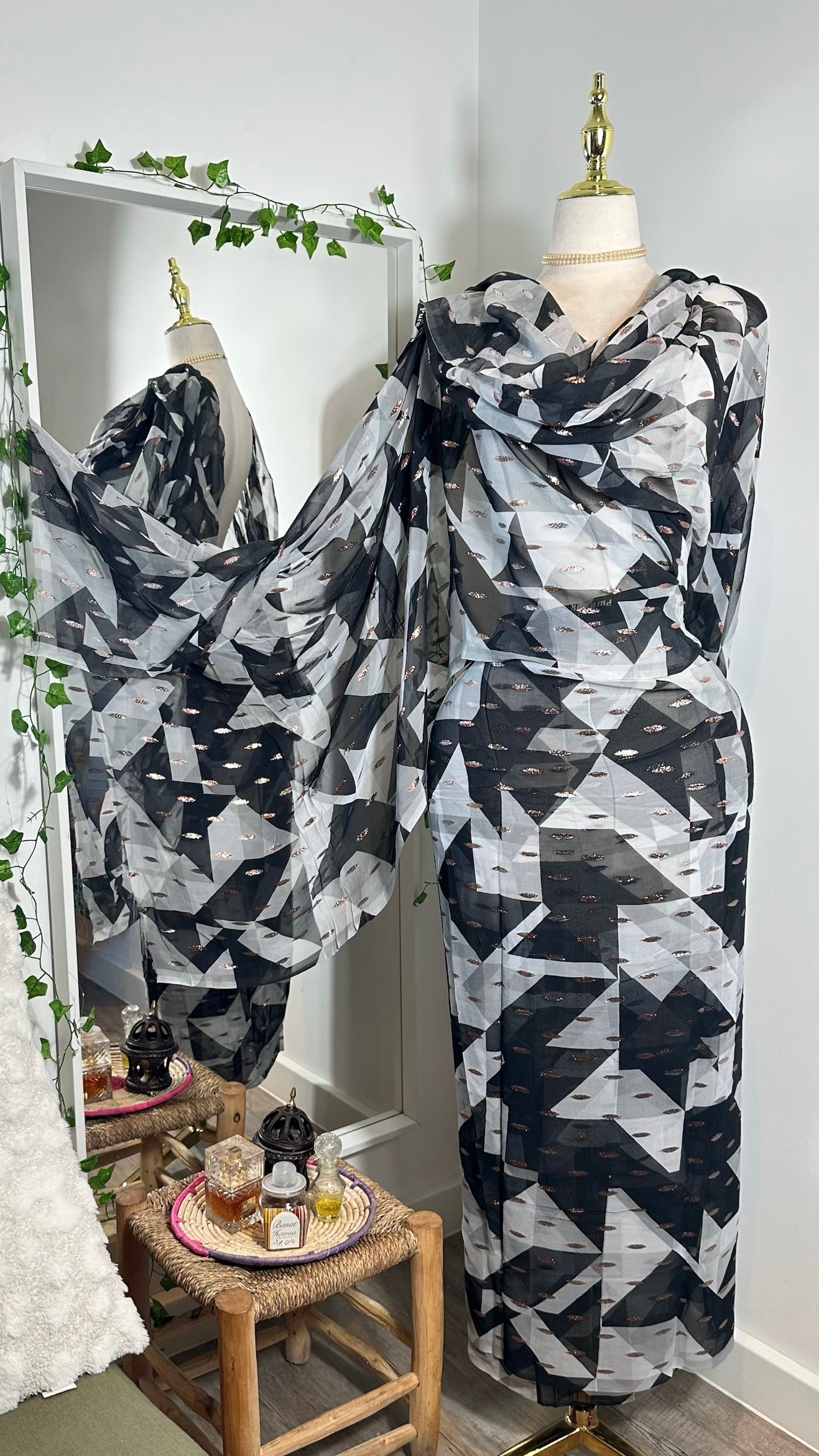 Silk Chiffon Jacquard - Geometric Spotted B&W