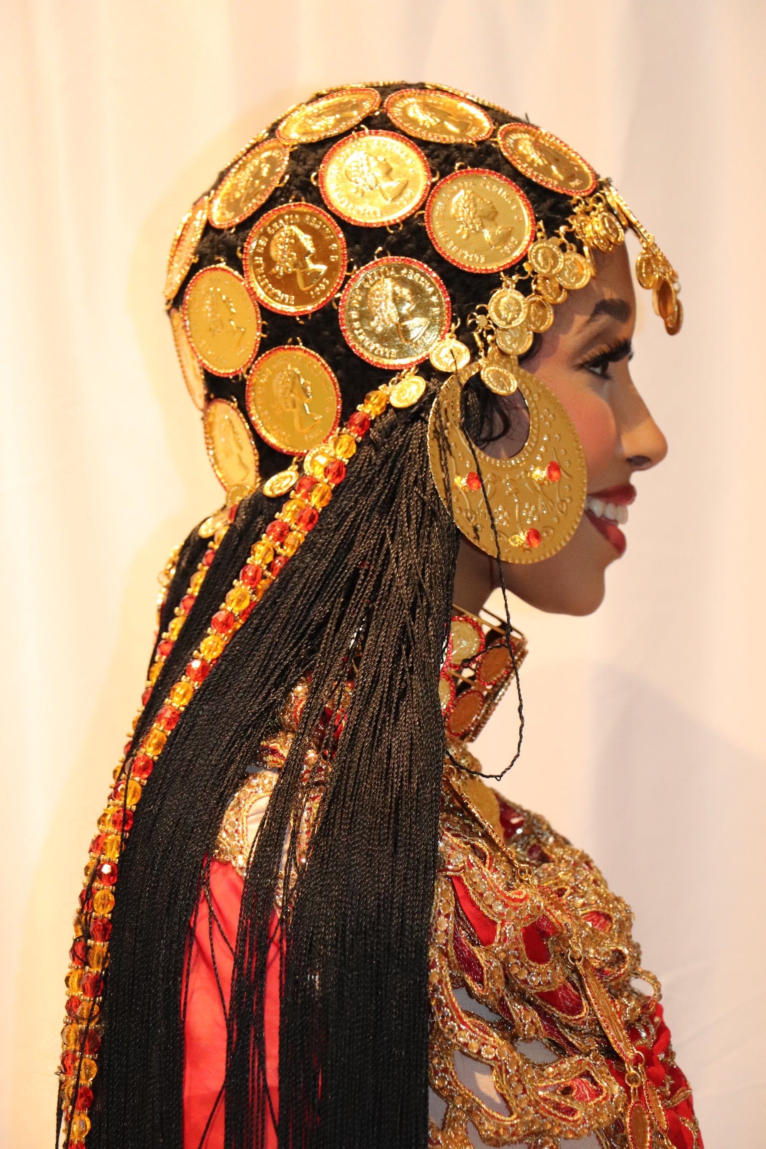 Rental - Gedla with Large Gold Coins