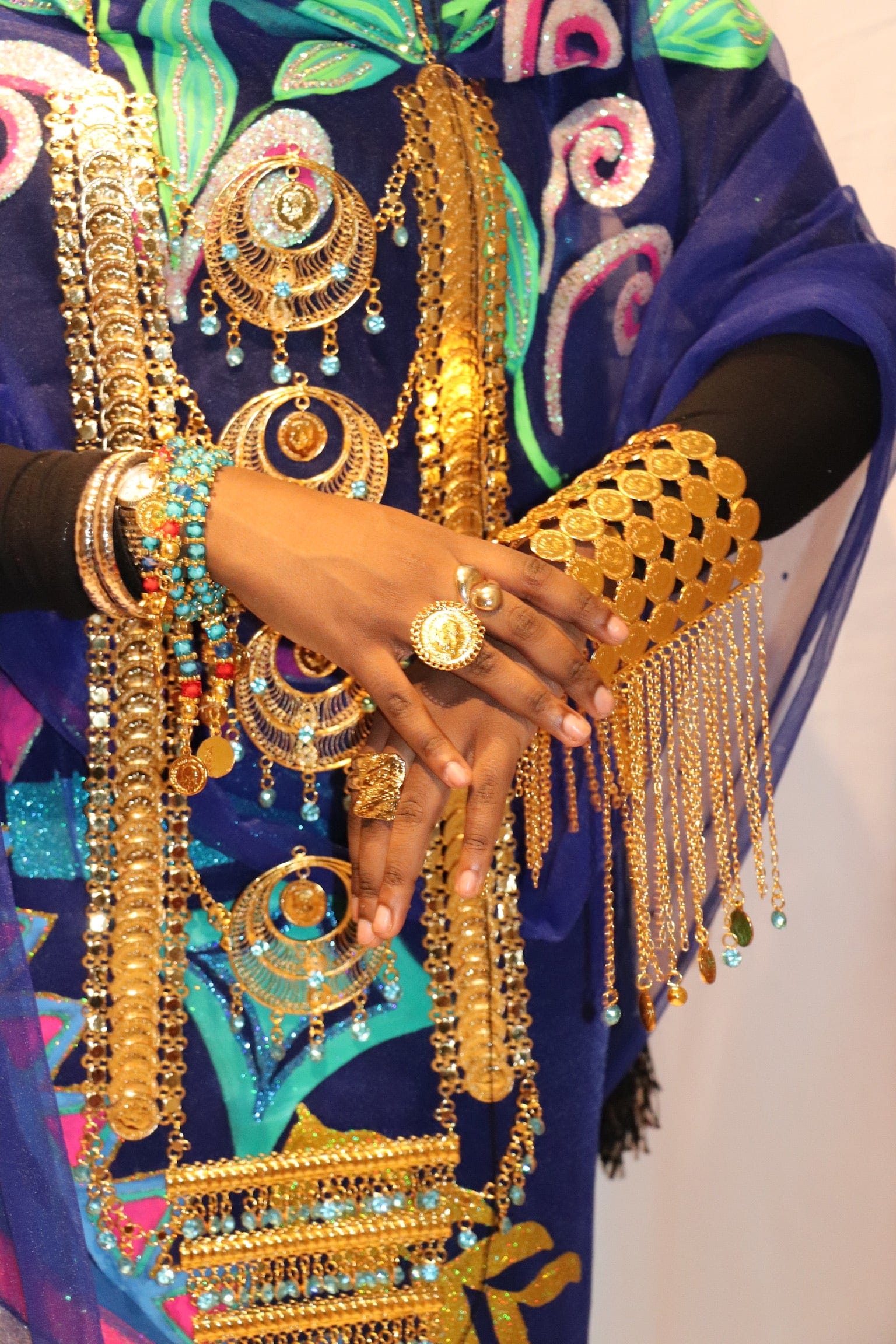 Rental - Gedla with Turquoise Crysyals