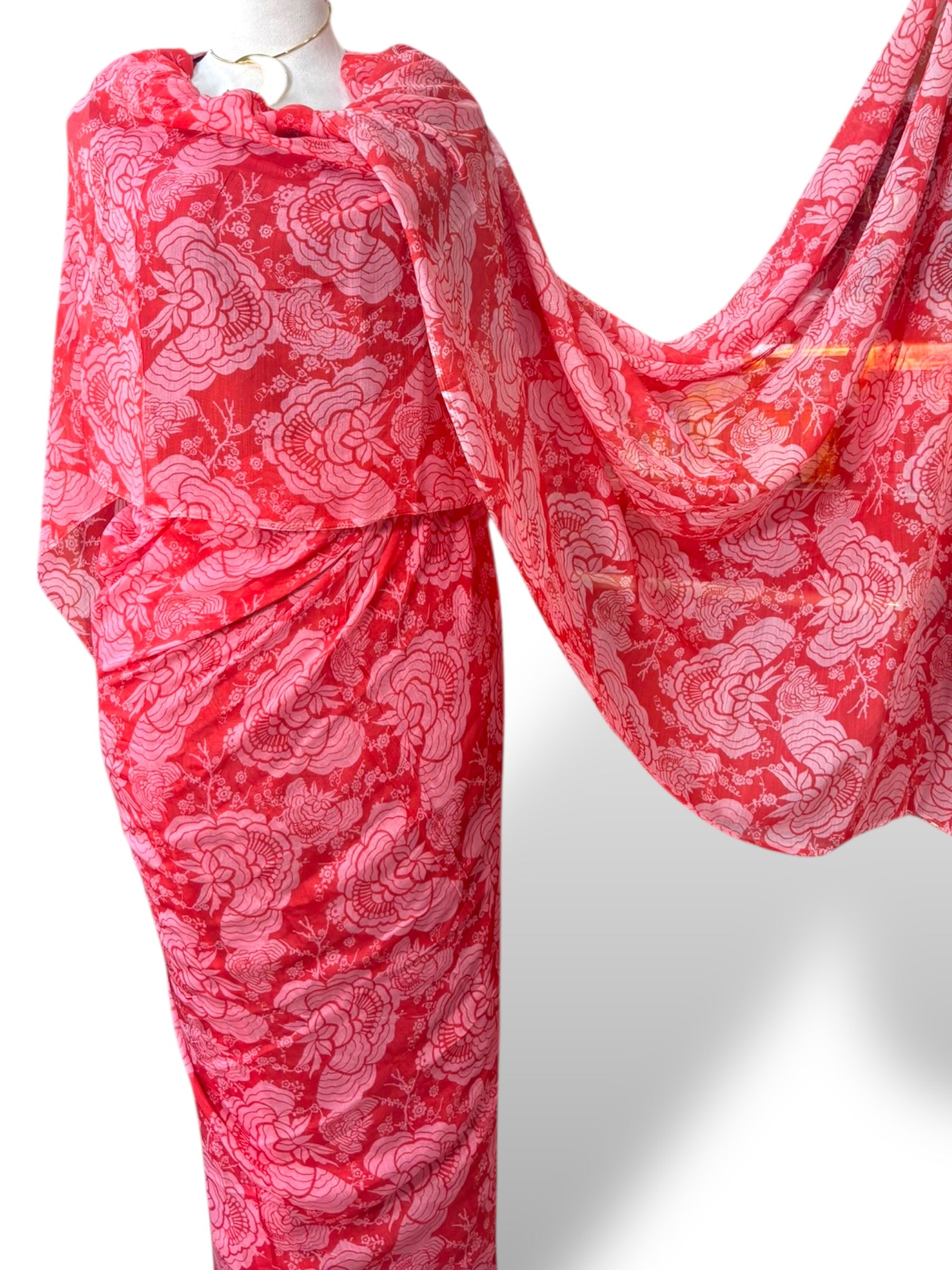 Cotton Blend Toub - Cut Out Roses