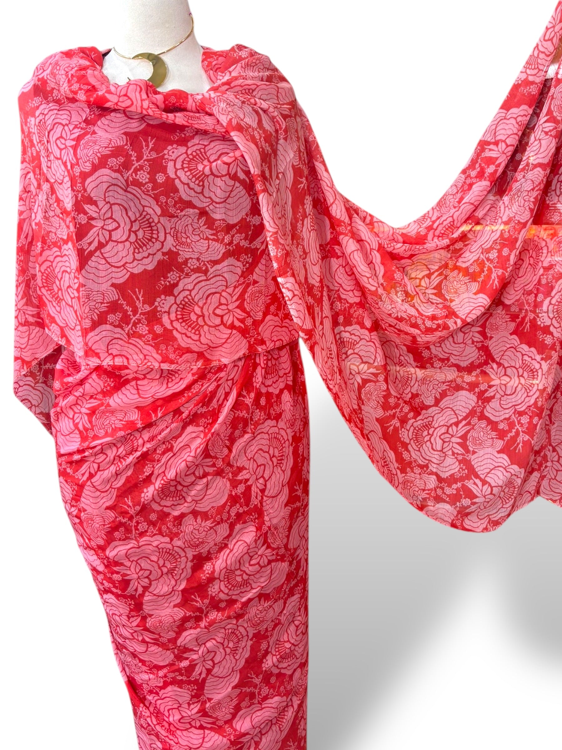 Cotton Blend Toub - Cut Out Roses