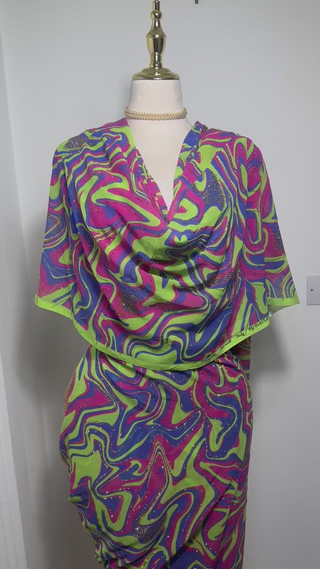 Crystal Alta Moda - Green Retro Swirls